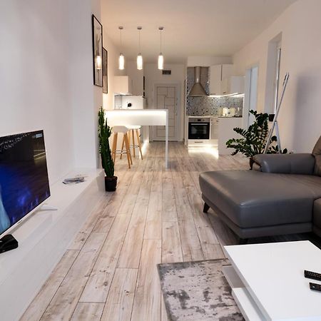Appartement Beautiful Place In The Heart Of The City!!!! à Plovdiv Extérieur photo